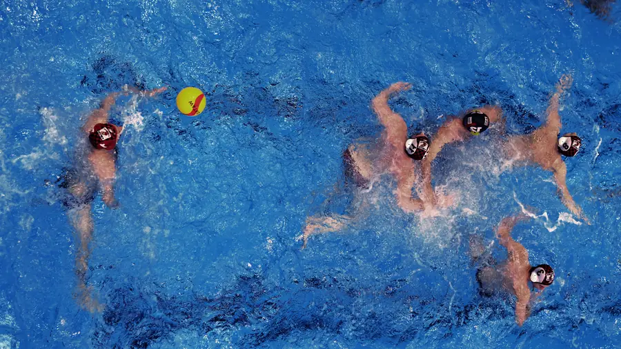 Match de water-polo vu du dessus